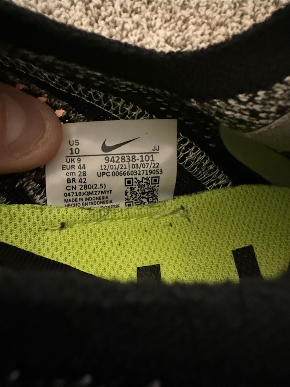 Nike Men’s Free Flyknit - Size 10 - Picture 4 of 4